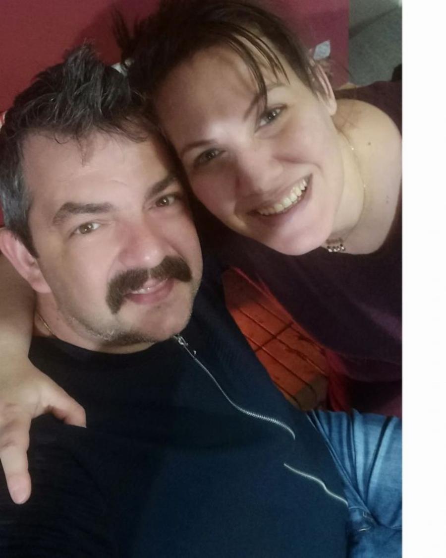 Eίναι 2,02 όμως «λιώνει» για την Ιωάννα του: Ποιο είναι «Βουνό» του «The Chase» που έχει εντυπωσιάσει με τις γνώσεις του