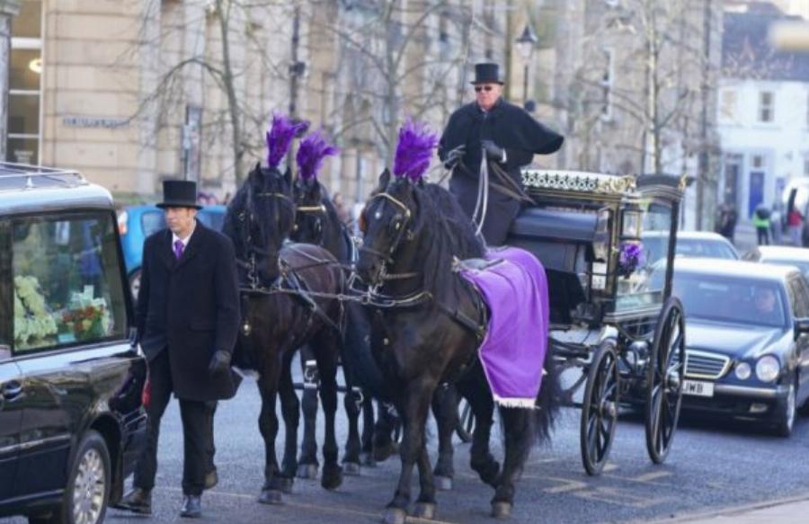 Φρίκη με νεκρή μαθήτρια: Σκοτώθηκε στα 15 της ενώ επέστρεφε από το σχολείο της – Συνελήφθη ένας 16χρονος