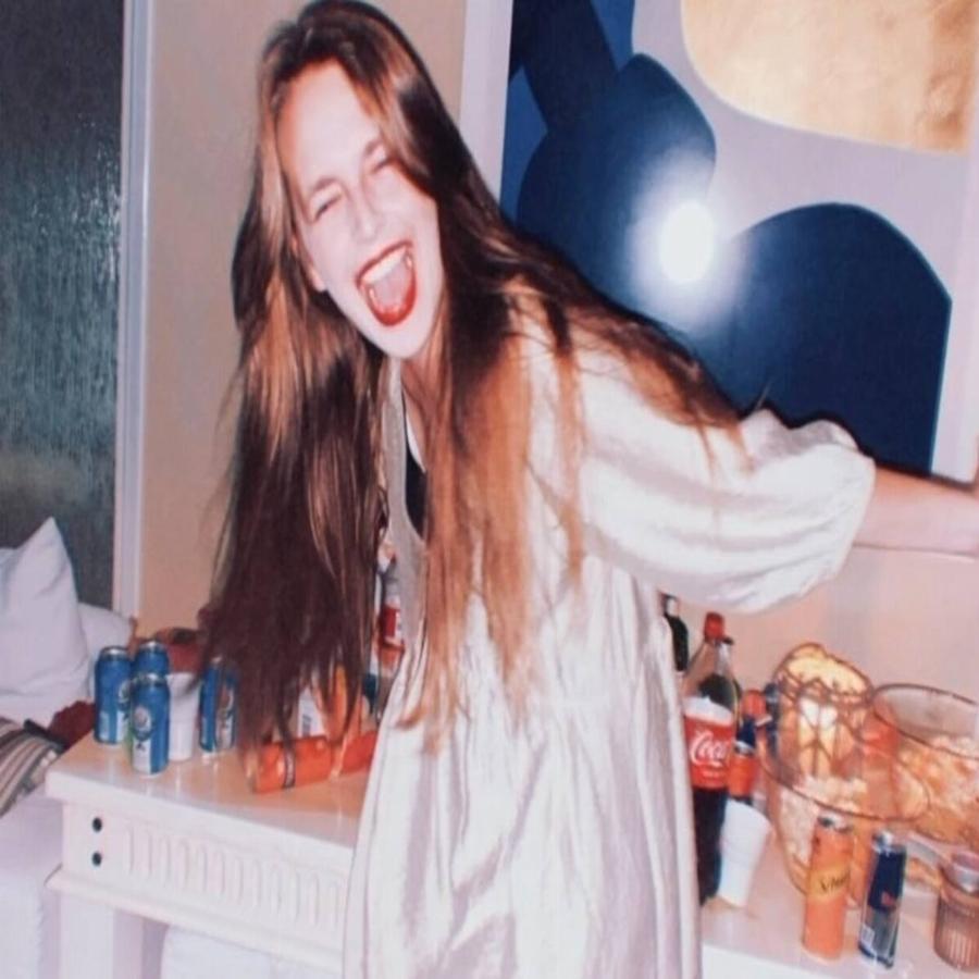 Βαλίσια Γκλέτσου: Η κούκλα κόρη του Απόστολου Γκλέτσου, έκλεισε τα 20 και είναι ίδια με τον πατέρα της