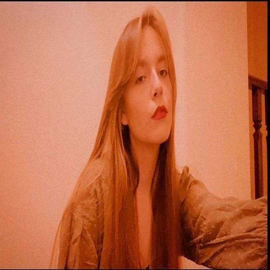 Βαλίσια Γκλέτσου: Η κούκλα κόρη του Απόστολου Γκλέτσου, έκλεισε τα 20 και είναι ίδια με τον πατέρα της