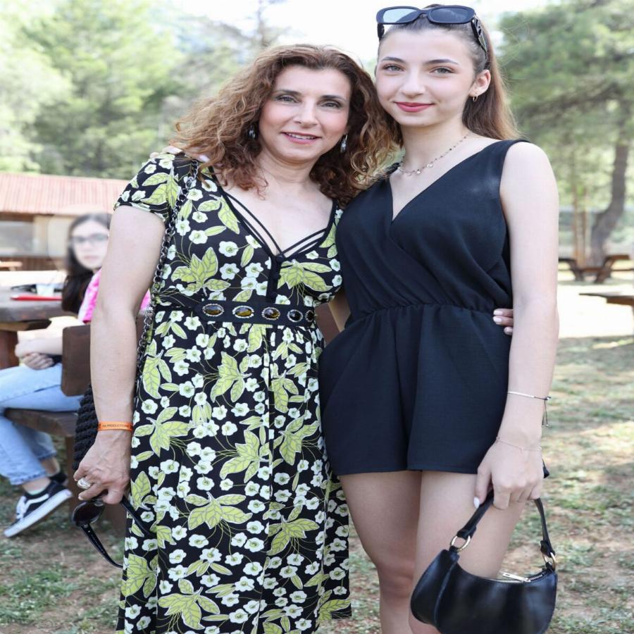 Μοιάζουν σαν δύο σταγόνες νερό: Πανύψηλη και κούκλα η 18χρονη κόρη της Μαρίας Παπαλάμπρου, Φαίδρα