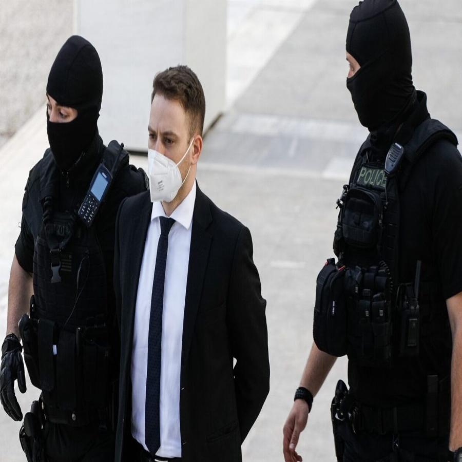 «Σκούρα» τα πράγματα για τον Μπάμπη Αναγνωστόπουλο: Ανατροπή στην υπόθεση μετά την εγκατάλειψη της δικηγόρου του