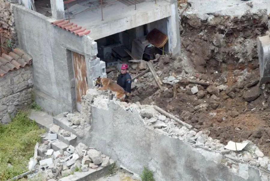 Ανατριχίλα από τα στοιχεία, 17 χρόνια μετά τον θάνατο του Άλεξ: Τον σκότωσαν, τον κουβάλησαν σε καρότσι και τον «έχτισαν»