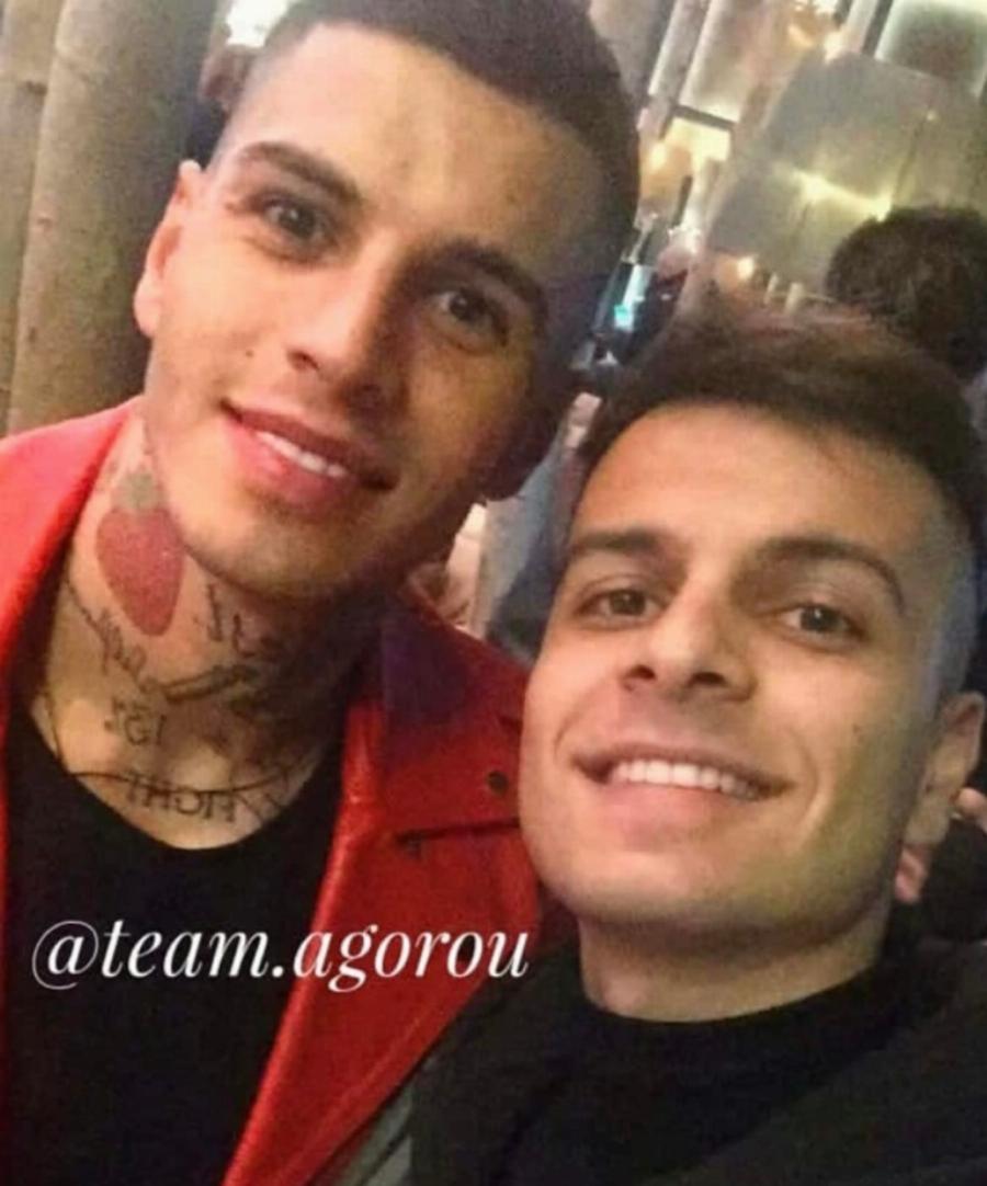 Πιο γοητευτικός από τον “Φραουλίτσα”: Αυτός είναι ο κούκλος αδερφός του Νικόλα Αγόρου