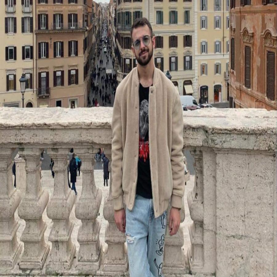 «Πάγωσαν» με την είδηση του θανάτου του 26χρονου: Νεκρός ο γιος του προέδρου