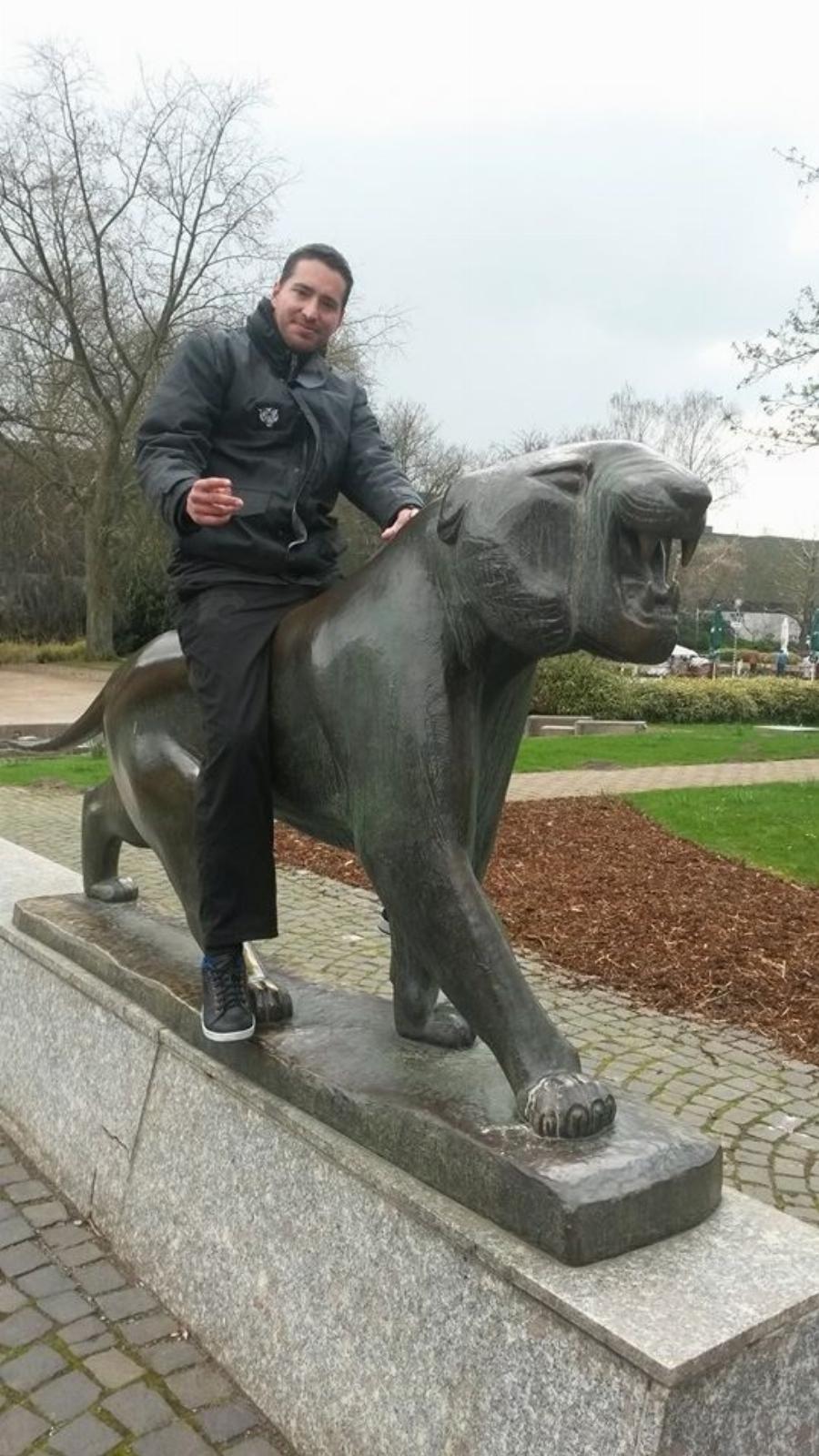 «Πάγωσε» η Χαλκίδα: «Έφυγε» ξαφνικά ο 39χρονος Ορέστης – Σπαρακτικός ο αποχαιρετισμός των οικείων του