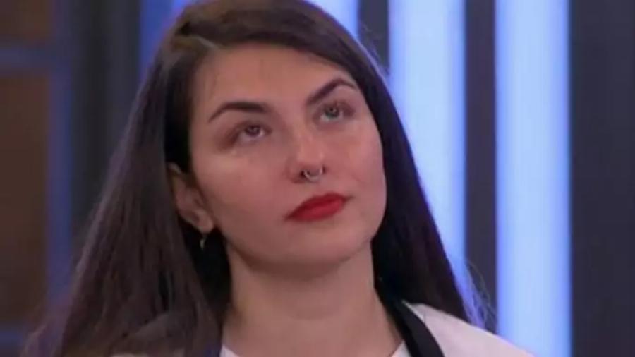 Έμειναν με το στόμα ανοιχτό οι «γύπες» του MasterChef: Η πιο όμορφη παίκτρια μπήκε στο παιχνίδι