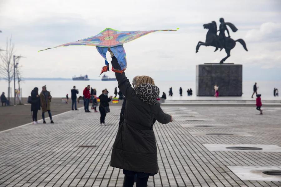 Είναι οριστικό: Ο Μαρουσάκης αποκαλύπτει σε ποιες περιοχές δεν θα πετάξουν χαρταετό την Καθαρά Δευτέρα – Που θα βρέχει