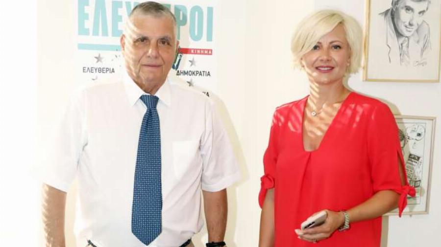 Ξέσπασε «εμφύλιος» στην οικογένεια Τράγκα: Εξώδικο από τον γιο στη Μαρία Καρρά για τα ακίνητα σε Λας Βέγκας και Ουάσινγκτον