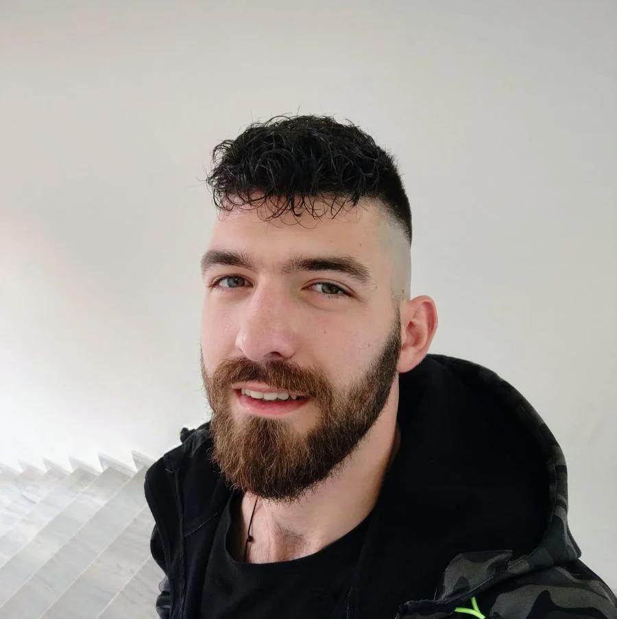 Νάουσα: Στα «μαύρα» όλο το χωριό – Άφησε τη τελευταία του πνοή ο 27χρονος Γιάννης μετά από τραγικό τροχαίο