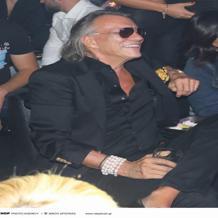 Δεν είναι μόνο το λίφτινγκ: Αποκαλύφθηκε το μυστικό του 64χρονου Ηλία Ψινάκη για να δείχνει 20 χρόνια νεότερος