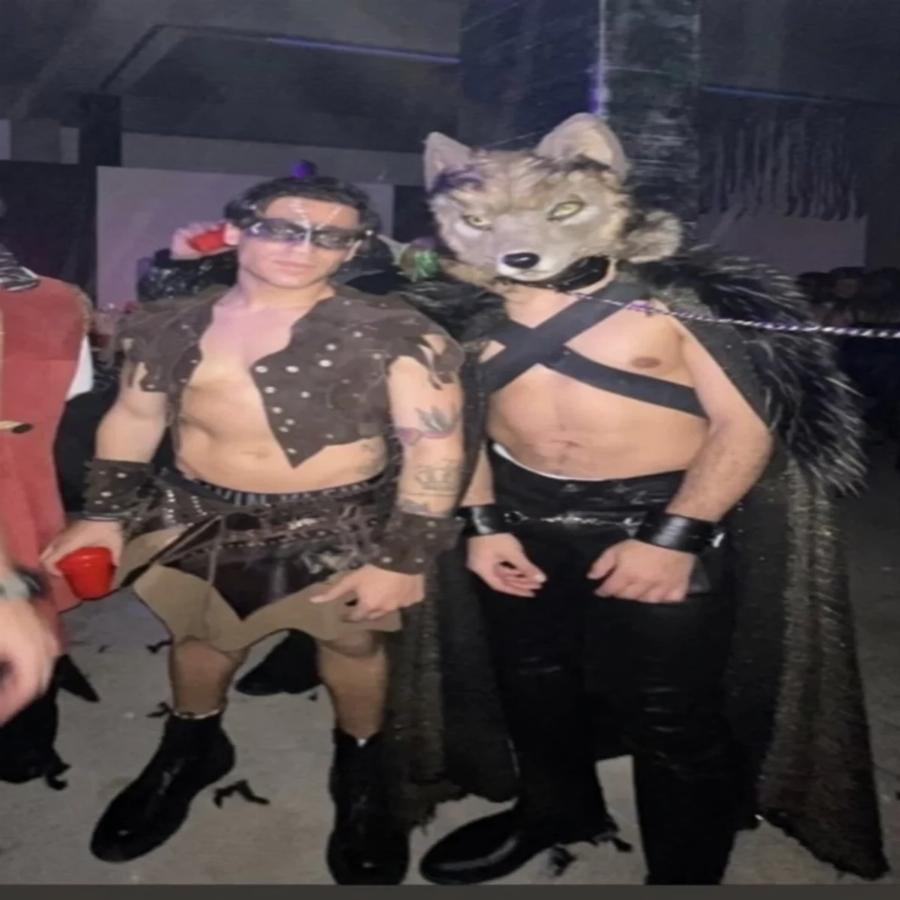 Έπεσαν βροχή τα σχόλια σε λίγα λεπτά: Η Μελίνα Νικολαΐδη ντύθηκε Κοκκινοσκουφίτσα με κορσέ και όλοι μιλάνε για εκείνη