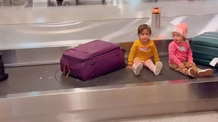 «Κάναμε λάθος, σκοτώστε μας»: Η πρώτη απάντηση της Χριστίνας Μπόμπα μετά τον σάλο με το βίντεο των διδύμων στον ιμάντα αποσκευών