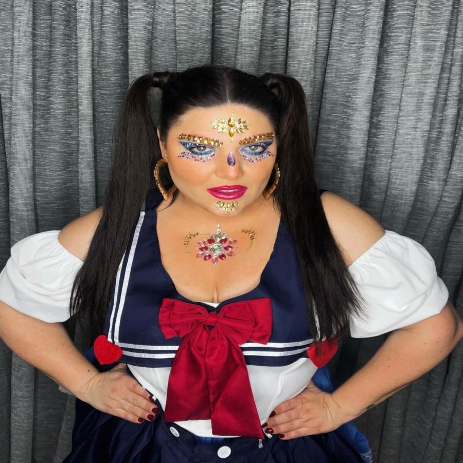 Μοίρασε εγκεφαλικά η Δανάη Μπάρκα: «Ντύθηκε» Sailor Moon και ξετρέλανε τον αντρικό πληθυσμό