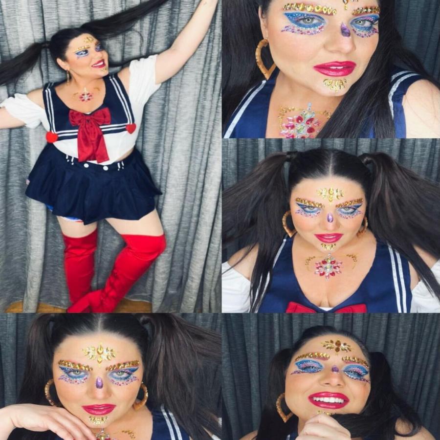 Μοίρασε εγκεφαλικά η Δανάη Μπάρκα: «Ντύθηκε» Sailor Moon και ξετρέλανε τον αντρικό πληθυσμό