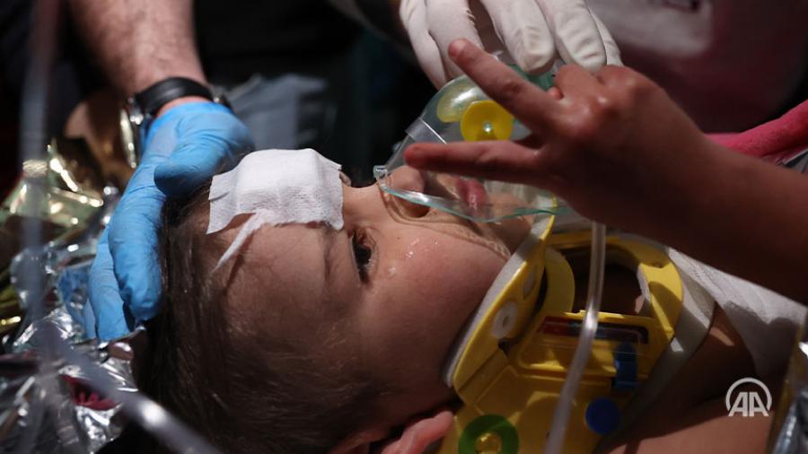 Συγκίνηση στην Τουρκία: Η συγκλονιστική στιγμή που διέσωσαν 85χρονη μετά από 152 ώρες και κοριτσάκι μετά από 150