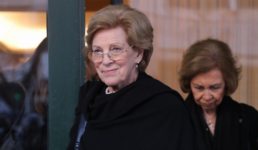 Μόνη και κλεισμένη στο σπίτι: Δύσκολες στιγμές για την Άννα Μαρία μετά τον θάνατο του Κωνσταντίνου, το πρόβλημα υγείας και η εγχείρηση