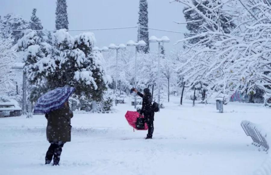 Θα συνεχιστούν τα χιόνια: Νέο έκτακτο δελτίο με χιονοπτώσεις και ισχυρό παγετό – Πως θα εξελιχθεί η κακοκαιρία