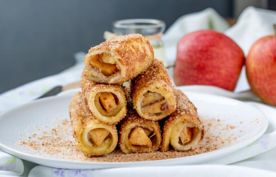 Αυγοφέτες της γιαγιάς αλλά μοντέρνες: Γεμιστές αλμυρές και γλυκιές… για να γλείφετε τα δάχτυλά σας