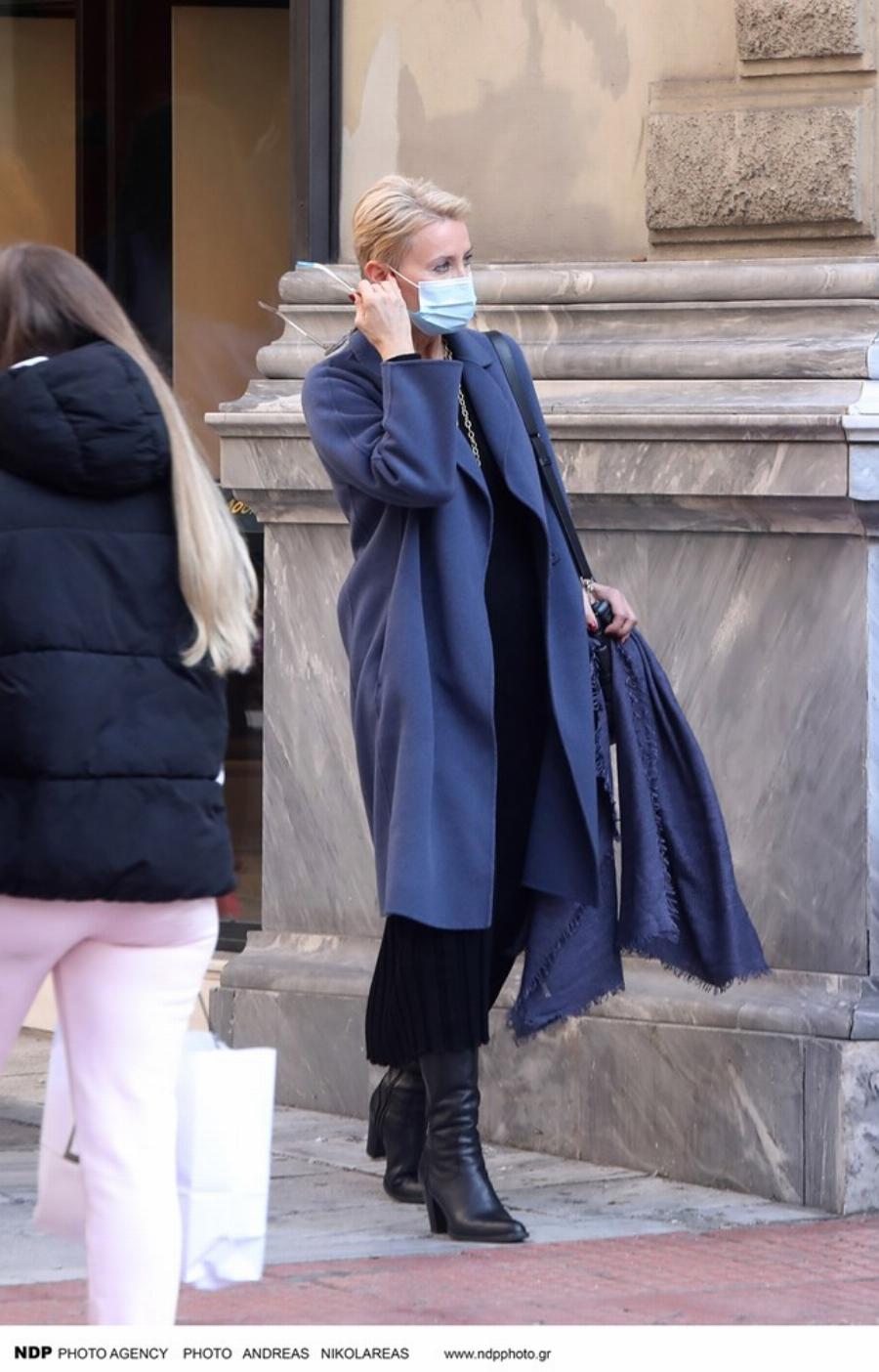 Η «Νταϊάνα» της Ελλάδας: Σούσουρο στο κέντρο της Αθήνας με την εμφάνιση της Νατάσας Παζαΐτη