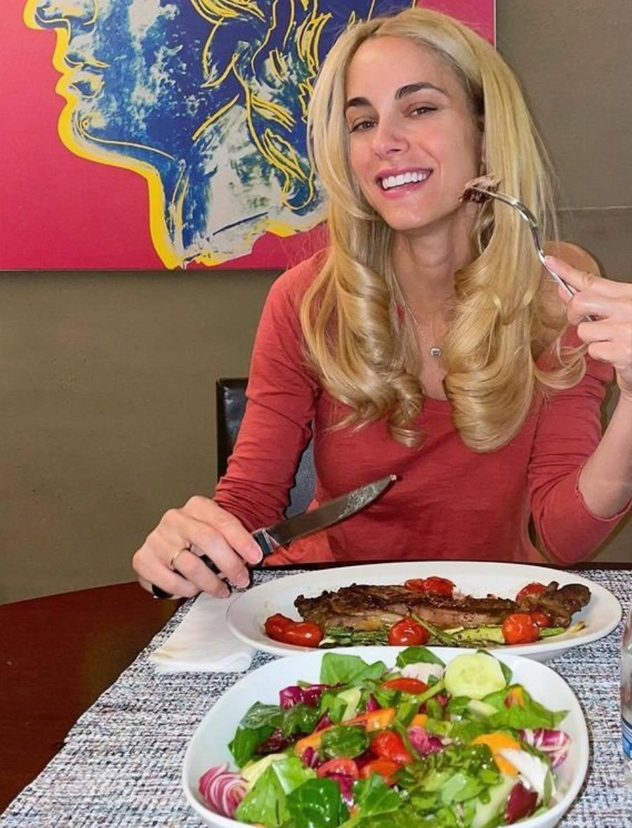 «Δεν τρώω ποτέ πίτσα κι ακόμη 4 πράγματα»: Αυτό είναι το μυστικό της διατροφής της Δούκισσα Νομικού