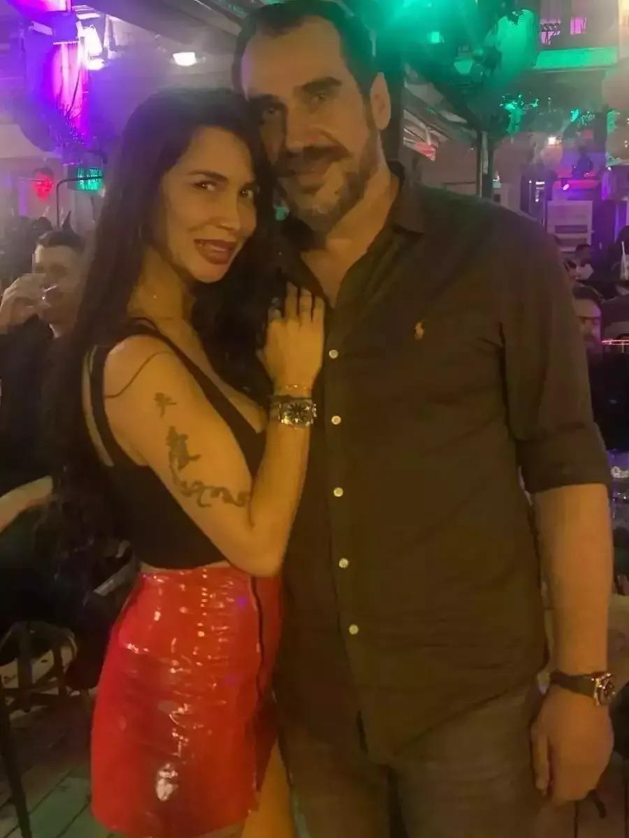 Μοιάζουν σαν δύο σταγόνες νερό: Η 19χρονη κόρη της Πάολα, άλλαξε τελείως τα μαλλιά της και εκτός από φοιτήτρια είναι και Tik Toker