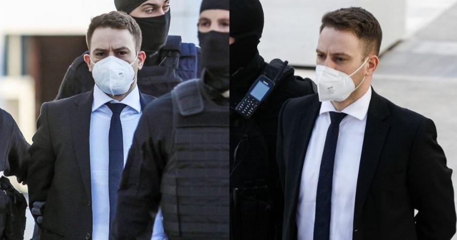 «Σκούρα» τα πράγματα για τον Μπάμπη Αναγνωστόπουλο: Ανατροπή στην υπόθεση μετά την εγκατάλειψη της δικηγόρου του