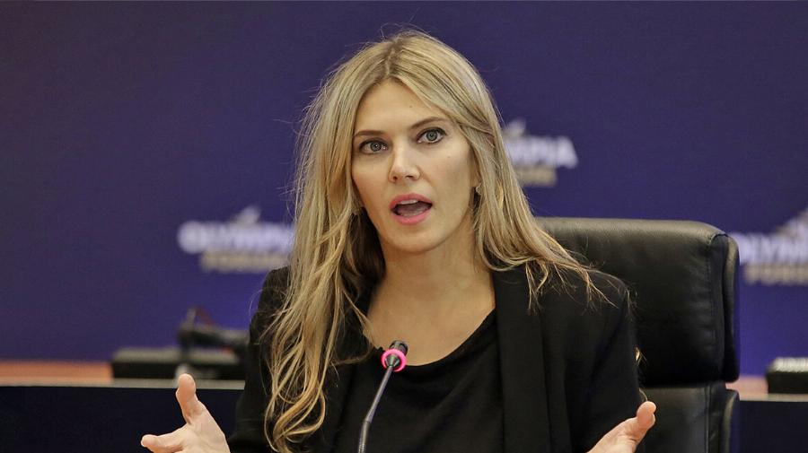 Η Εύα Καϊλή έπιασε δουλειά: Καθαρίστρια για 0,75€ την ώρα, ενώ ως ευρωβουλευτής είχε μισθό 12.000€ το μήνα