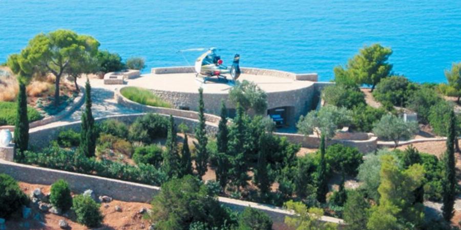 Με ελικοδρόμιο και τεράστια πισίνα: Ένα παλάτι των 15.000.000 ευρώ για τον Παύλο και τη Μαρί Σαντάλ, στις Σπέτσες