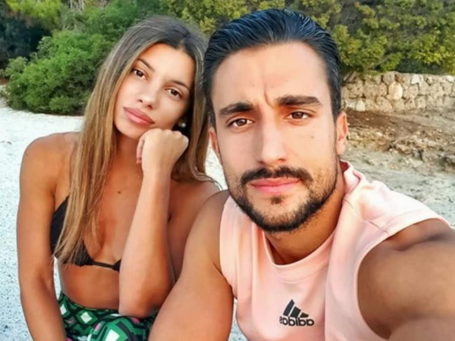 «Θα κάνουμε ένα παιδάκι;»: Έβαλε τα κλάματα η Μαριαλένα Ρουμελιώτη με την πρόταση του Σάκη Κατσούλη