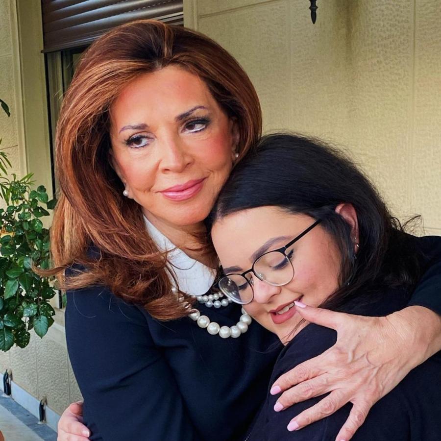 Περήφανη η Μιμή Ντενίση για την κόρη της: «Θέλω να έχει μία ωραία οικογένεια με πολλά παιδιά και να γίνω γιαγιά με πολλά εγγόνια»