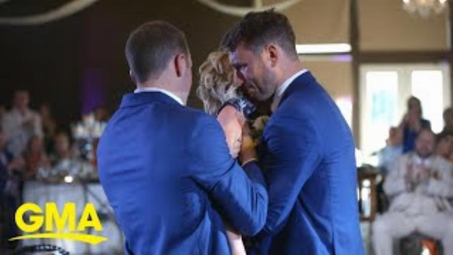 «Δάκρυσε» το διαδίκτυο: Γαμπρός χορεύει με την με την παράλυτη μητέρα του που πάει από τη νόσο του κινητικού νευρώνα