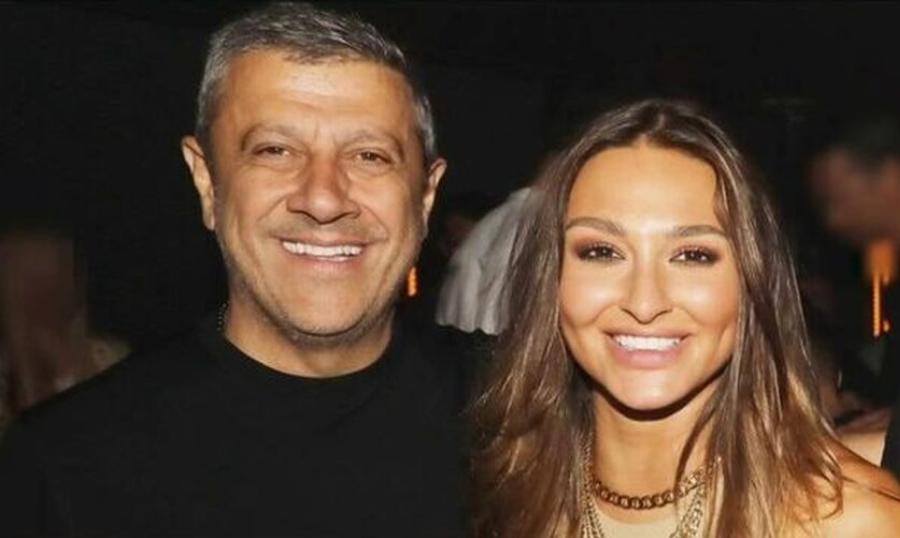 Ο έρωτας χρόνια δεν κοιτά: Η διαφορά ηλικίας Ναυσικάς – Κώστα Πηλαδάκη και ο παραμυθένιος γάμος στη Μύκονο