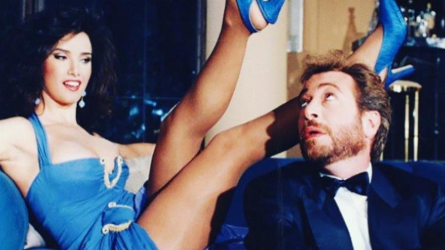 Μια κούκλα και αγνώριστη η Νανά Βενέτη: Πώς είναι και τι κάνει σήμερα η μελαχρινή ντίβα της βιντεοκασέτας