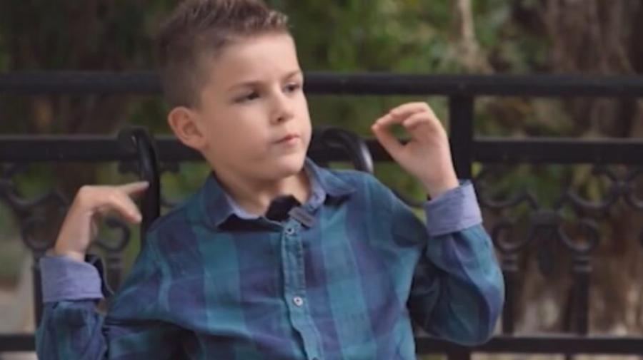 Συγκινεί 9χρονος ΑμεΑ: «Δεν μπορώ να περπατήσω αλλά έχω καταφέρει πράματα και θάματα!»