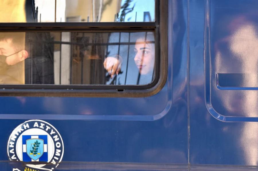 Συνελήφθη η Super Κική: Με χειροπέδες στον Εισαγγελέα η γνωστή influencer