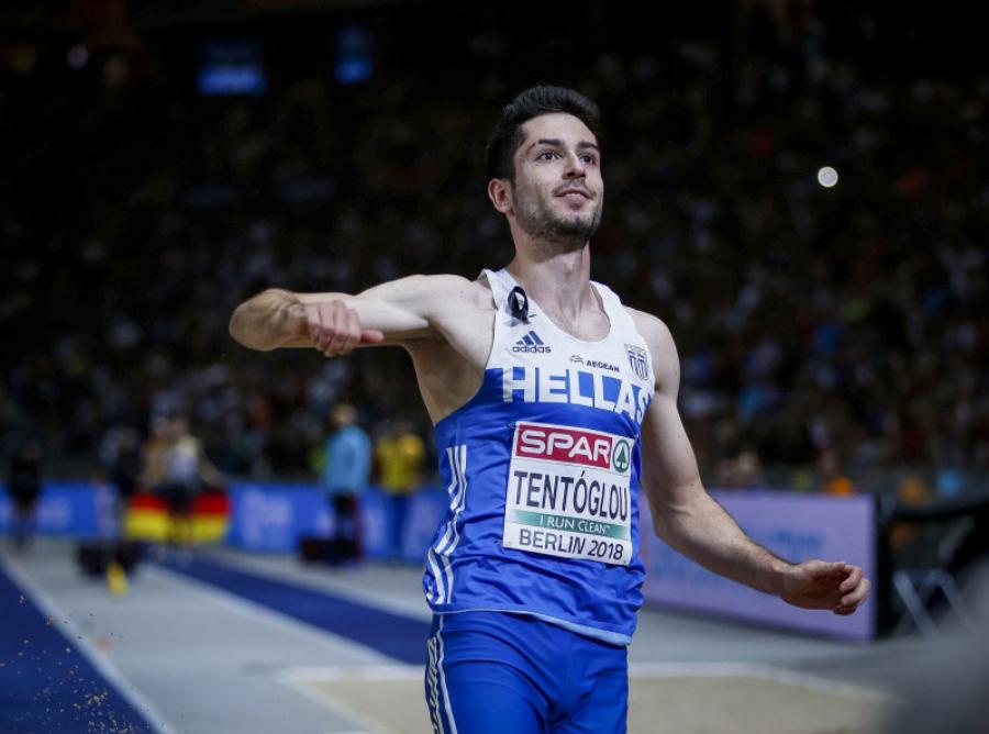 Μίλτος Τεντόγλου: «Έλληνες, είστε οι μεγαλύτερες παιχτούρες»