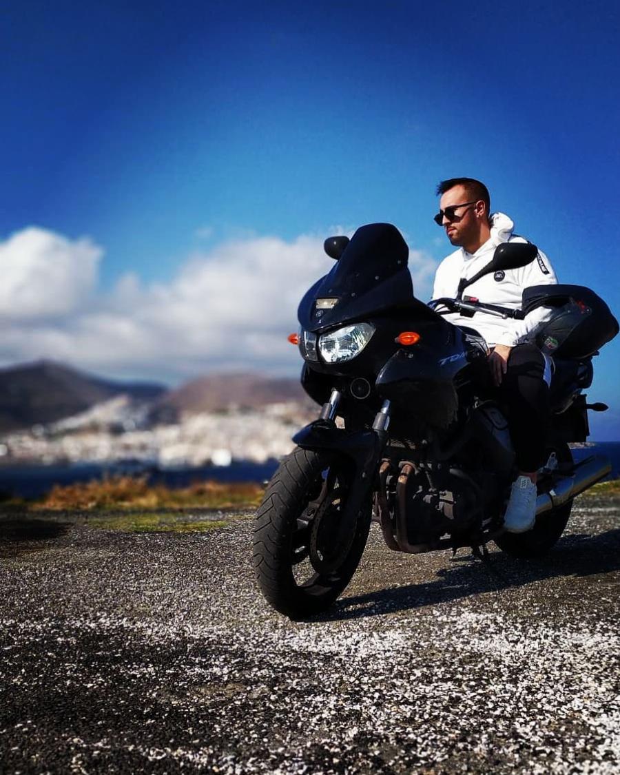 Κλαίει όλο το νησί: Πέθανε ξαφνικά μόλις 28 ετών παλικάρι, ο ποδοσφαιριστής Κώστας Φελουτζής