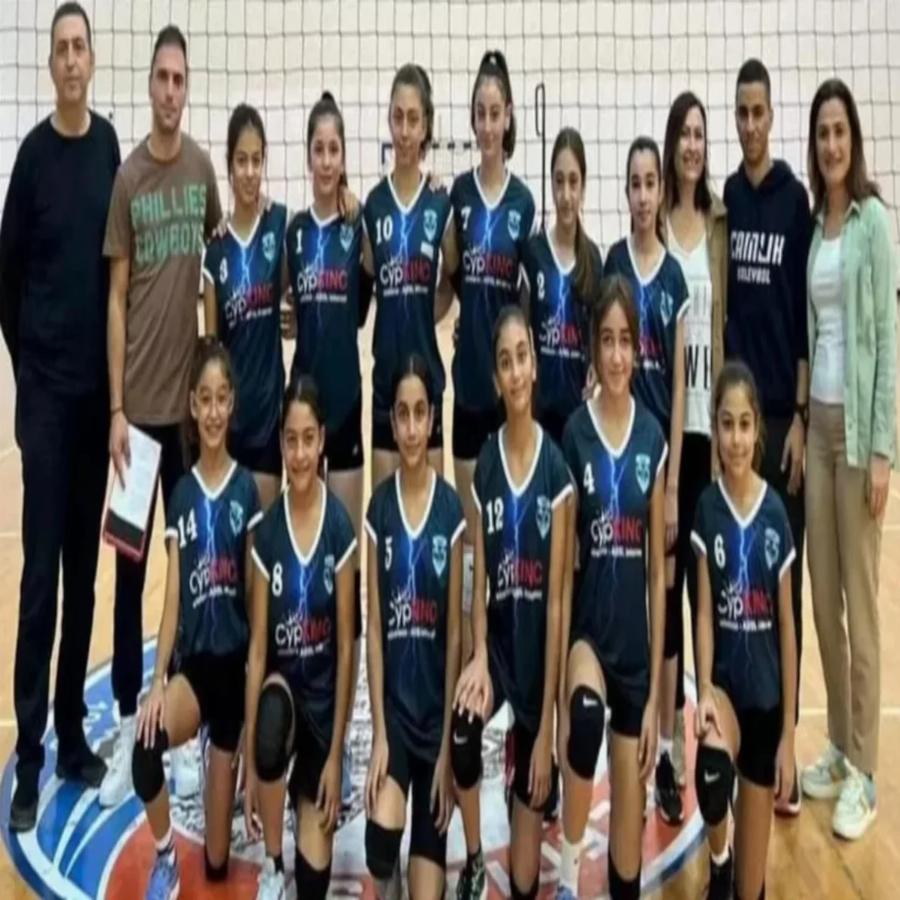 Λύγισαν και οι πέτρες: Με μία μπάλα βόλεϊ το τελευταίο αντίο στη σχολική ομάδα που χάθηκε στα ερείπια στη Τουρκία