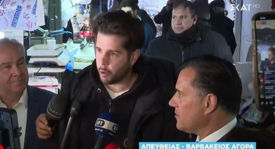 «Αφήστε με να περάσω ρε»: Έξαλλος πολίτης με τον Άδωνι Γεωργιάδη στην Βαρβάκειο, γιατί του έκλεισαν τον δρόμο