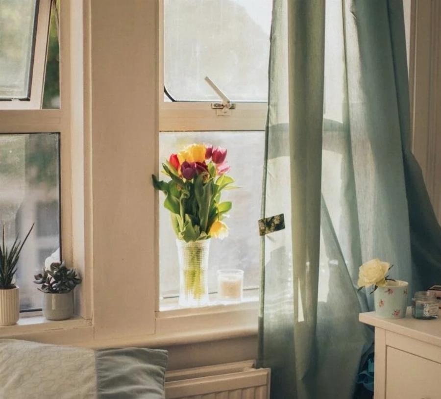 Βλάπτουν σοβαρά την υγεία: 10 πράγματα που κάνουμε καθημερινά και προκαλούν ζημιά στο σπίτι και στον οργανισμό μας