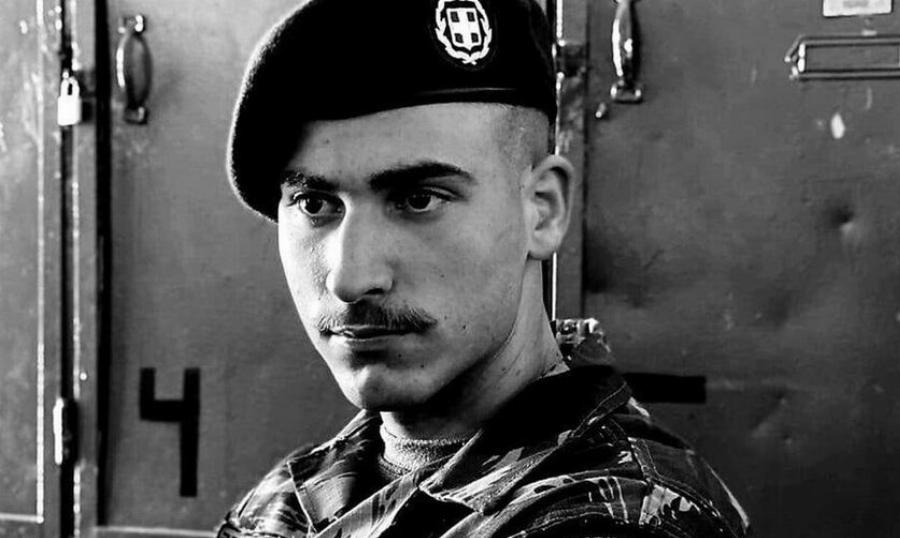 Δάκρυσε και ο Θεός: «Πάντα θα είμαστε μαζί» – Ραγίζει καρδιές το αντίο του πατέρα στον 20χρονο Τάσο