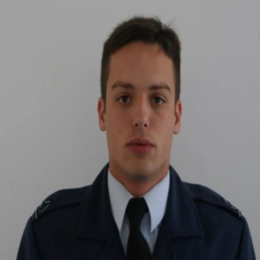 «Η πατρίδα σε κατατάσσει στους ήρωες»: Ο συγκλονιστικός επικήδειος στον Μάριο Μιχαήλ Τουρούτσικα