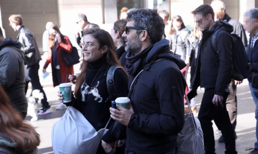 Πιο ερωτευμένοι από ποτέ: Ο φακός των παπαράτσι «συνέλαβε» τον Πέτρο Λαγούτη και τη Μάρθα Λαμπίρη Φεντόρουφ