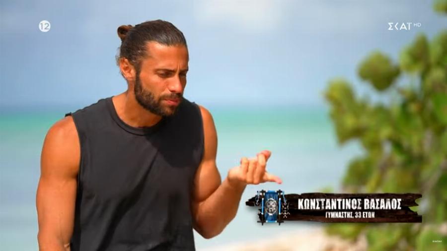 Μόνο στο Survivor All Star: Πάρτι στο Twitter για τον Ηλία Γκότση που πήγε να σβήσει τη φωτιά πετώντας ξύλα