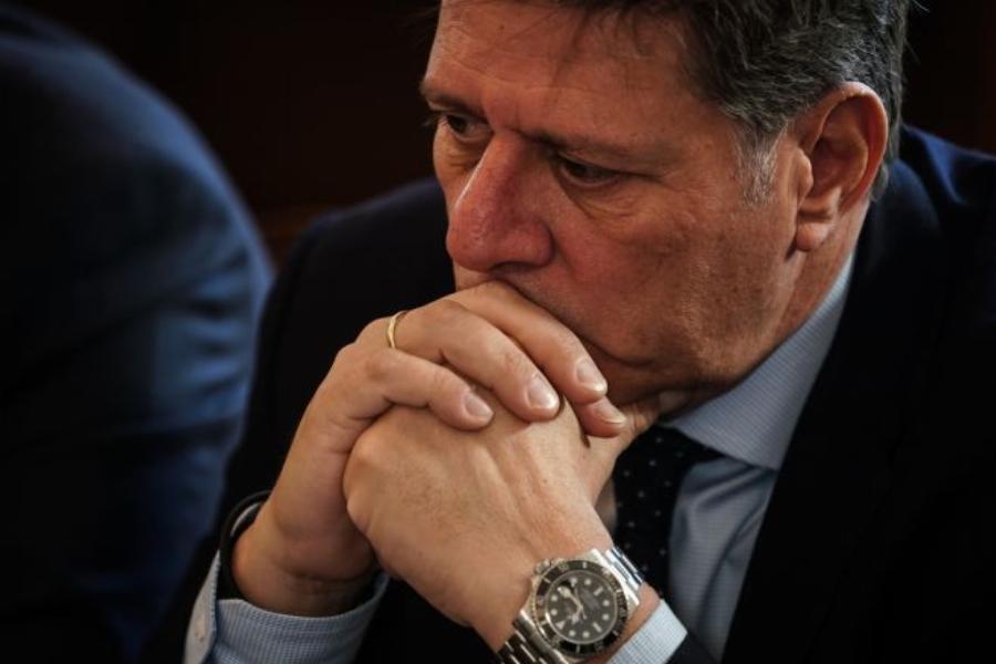 Συντετριμμένος ο Άδωνις Γεωργιάδης: Βαρύ το κλίμα στο υπουργικό συμβούλιο για τα Τέμπη