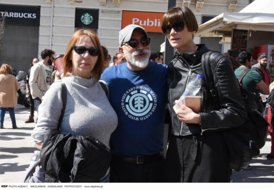 Ο καλλιτεχνικός κόσμος έδωσε το “παρών” για τα Τέμπη: Πολλοί γνωστοί ηθοποιοί και καλλιτέχνες στη συγκέντρωση