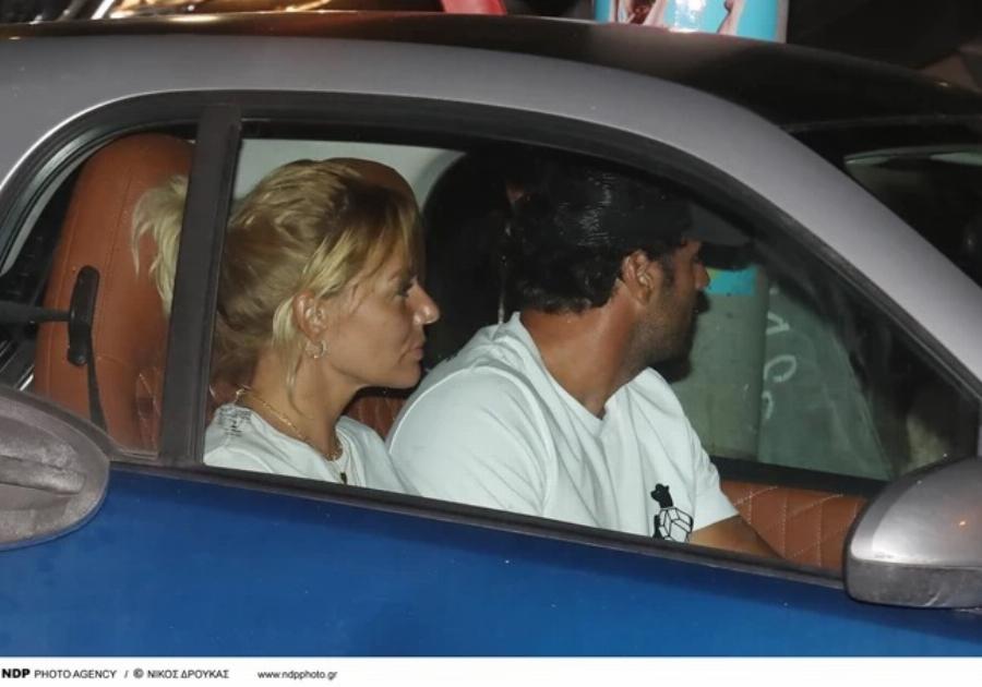 Η απόλυτη ευτυχία για την Ιωάννα Μαλέσκου: Παντρεύτηκε τον Κωνσταντίνο Δανιά στο δημαρχείο της Ραφήνας