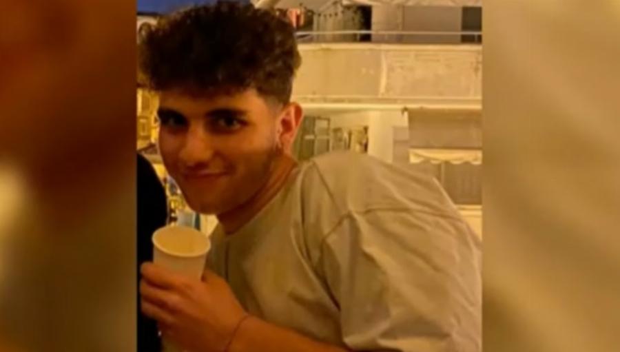 Βγήκε νικητής από τη ΜΕΘ ο 20χρονος Στέλιος από το 5ο βαγόνι: Ο νεαρός είχε εισπνεύσει καπνό και έφερε εγκαύματα