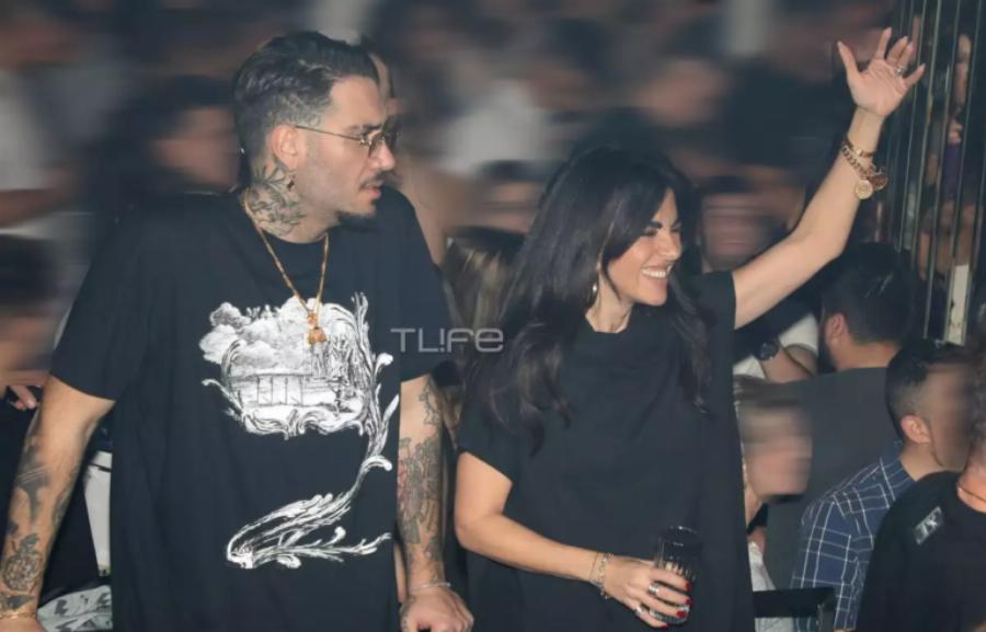 Όλα τα βλέμματα πάνω της: Σούσουρο με τη Μαρία Σολωμού, βγήκε ντυμένη στα μαύρα και με διαφορετικό μαλλί